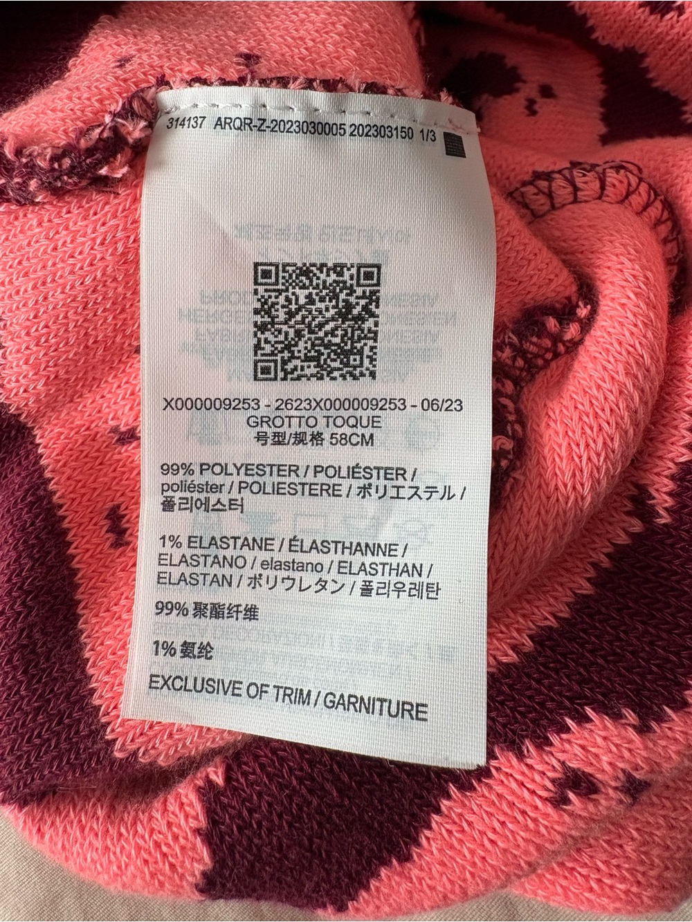 Arc'teryx Maroon & Coral Patterned Grotto Toque - Picture 3 of 3